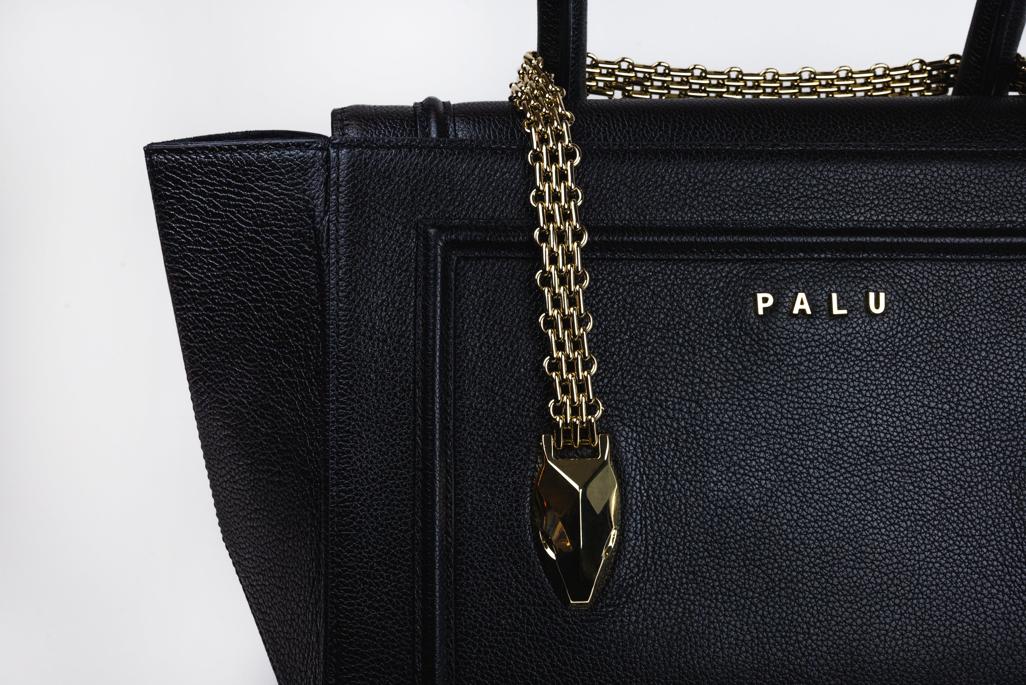 GOLD ICON SHOULDER BAG