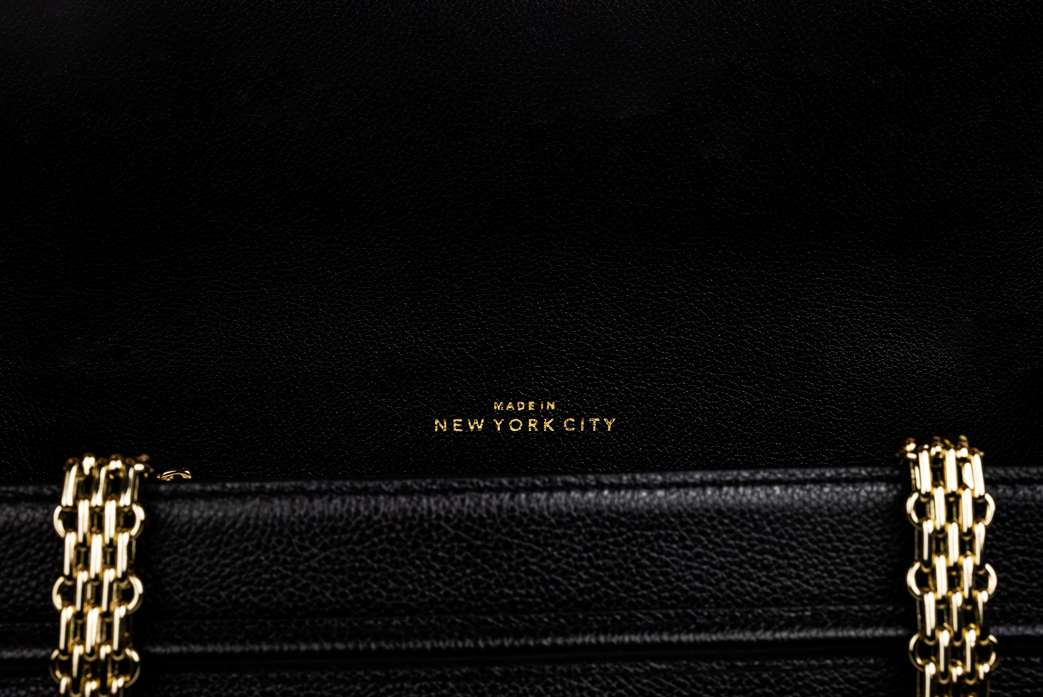 GOLD ICON SHOULDER BAG